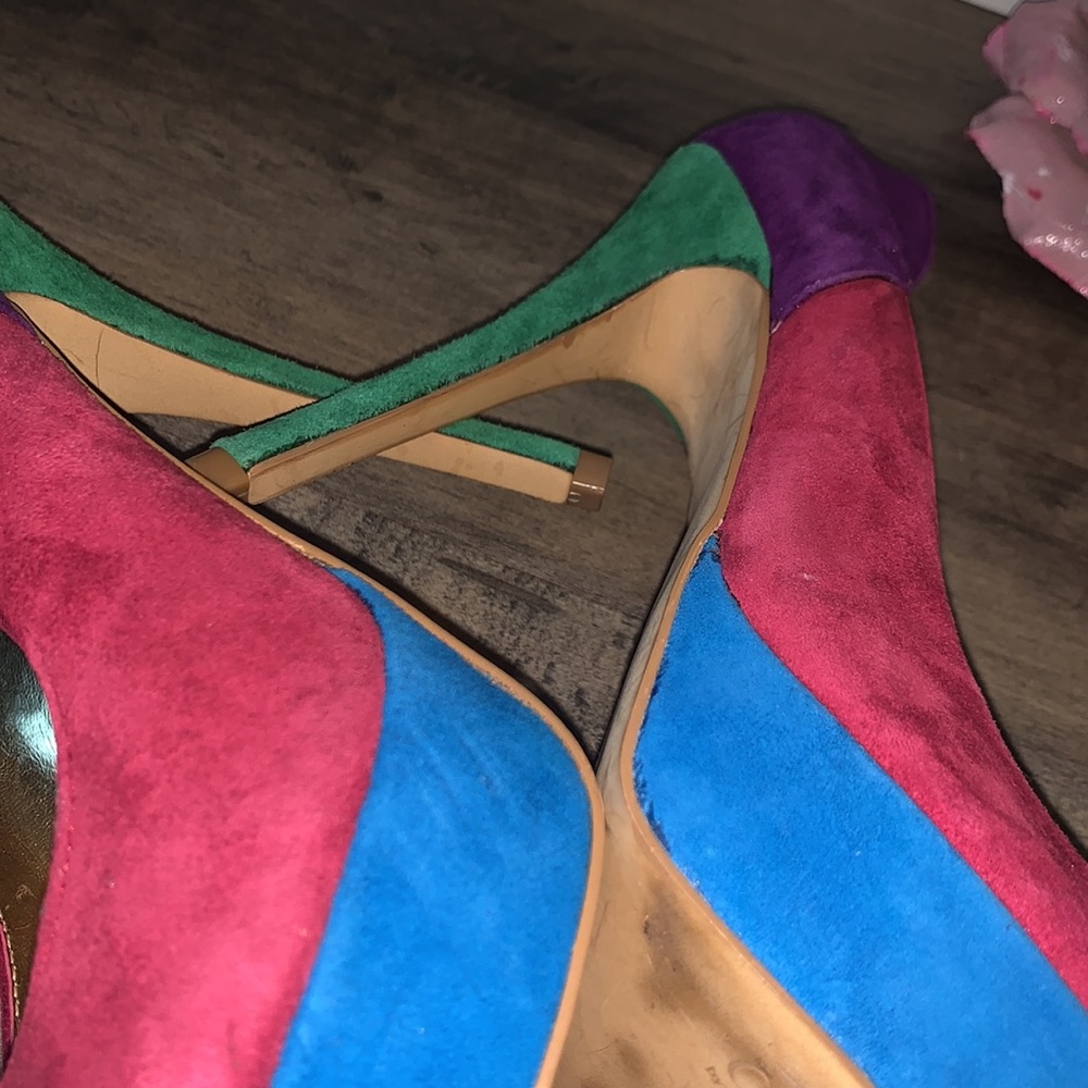 Charles David Multi Colored Heel - image 4